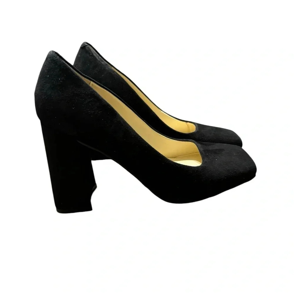 Nine West Yolend Pump - Picture 2 of 5